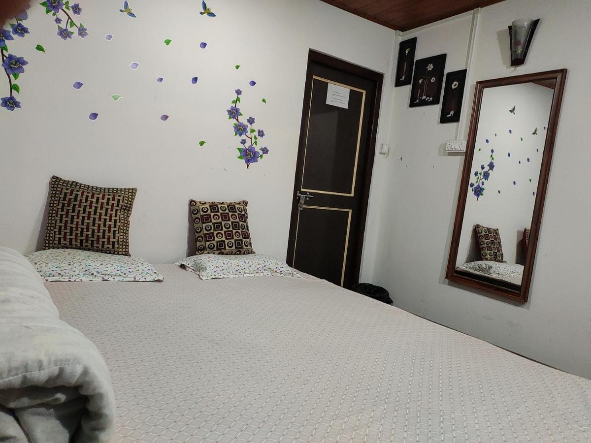 Tibet Homestay Rishop Exterior photo